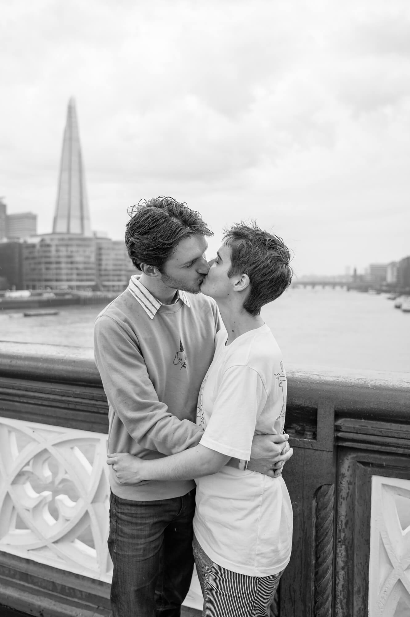 London Couple Photographer - Tower Bridge London Photoshoot