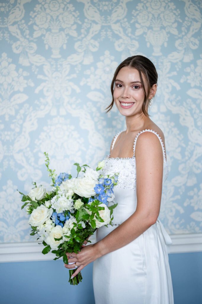 Bridal prep at Stowe House in Buckinghamshire